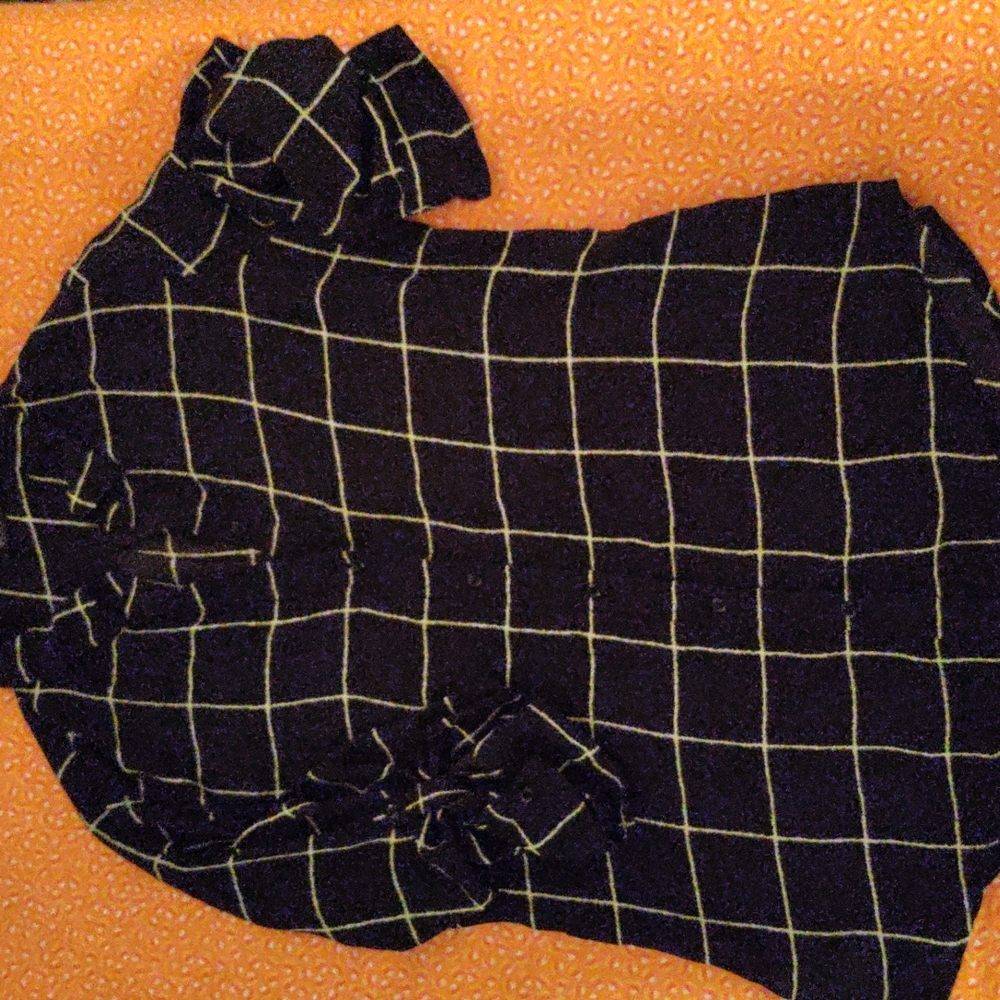 Women's Blouse. APT Essentials. Size M silky and thin material. Black and White